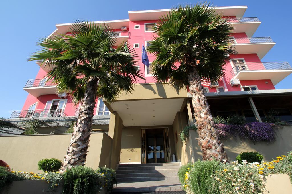 Hotel Carosello Pontecagnano Exteriör bild