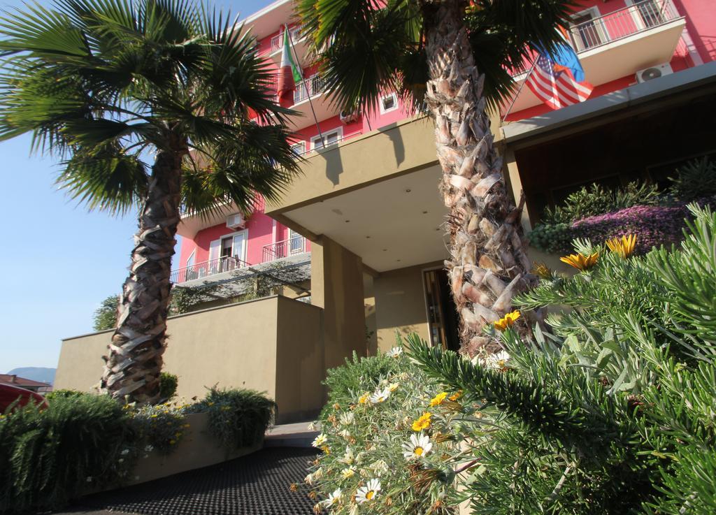 Hotel Carosello Pontecagnano Exteriör bild